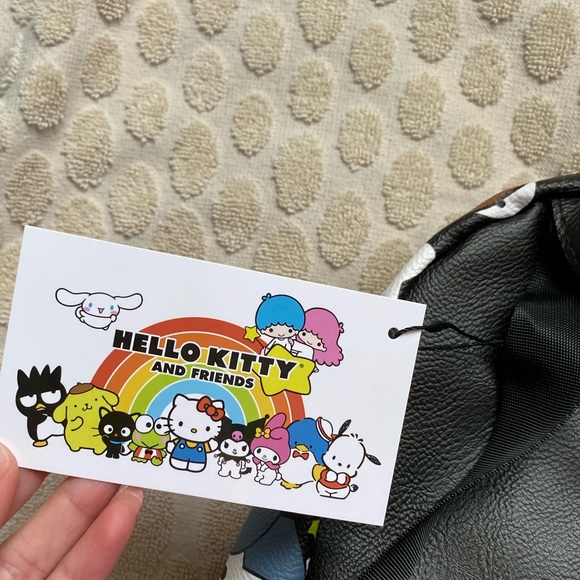 Hello Kitty Mini Backpack - Picture 3 of 4